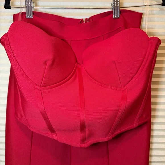 Chic Red Women's Flare Pants Size Large - Picture 3 of 4